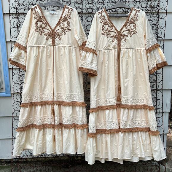 See And Be Seen Boho Eyelet Cotton Tassel Fringe Trim Midi Dress MEDIUM - Picture 6 of 8